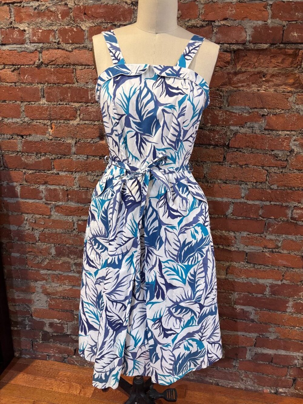 Vintage 80s does 50s Summer Sun Botanical Dress - Medium